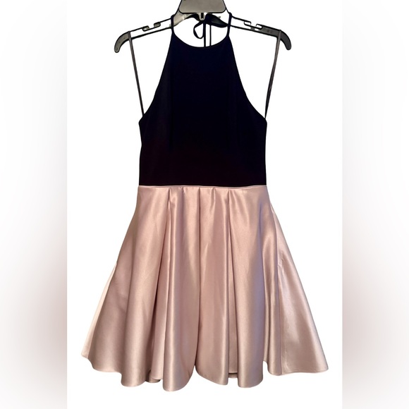 DJ-Jaz Dresses & Skirts - EUC Pink & Black Dress